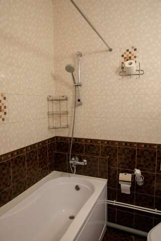 Гостиница Yellow Hotel Санкт-Петербург 5-местная комната семейная-2