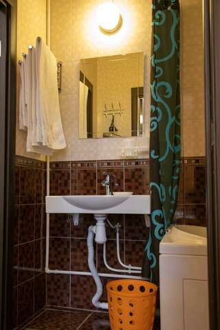 Гостиница Yellow Hotel Санкт-Петербург 2-комнатная комната полулюкс с 2 двуспальными кроватями-2