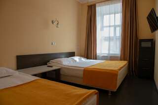 Гостиница Yellow Hotel Санкт-Петербург 3-местная комната стандарт-1